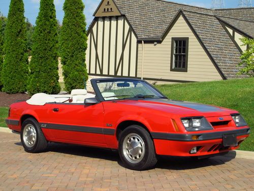 1986 ford mustang gt convertible 5-speed only 70,738 mi, pristine collectors car