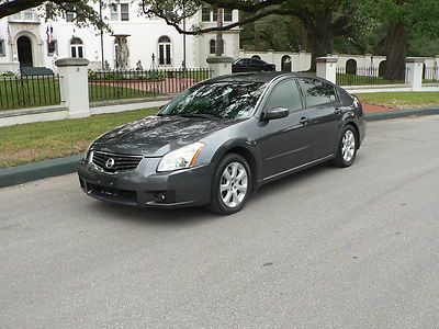Se low mileage 2 owner  local sunroofs bose leather park distance clean