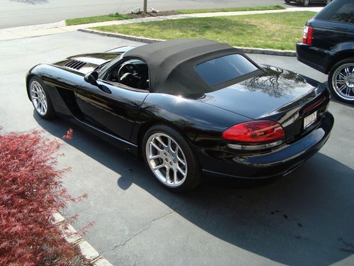 2003 dodge viper srt-10 convertible 2-door 8.3l