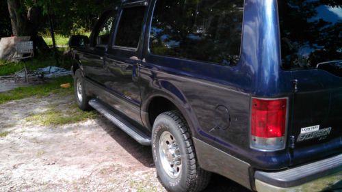 2002 Ford Excursion 5.4L V8 2WD, Leather, New Tires, image 2