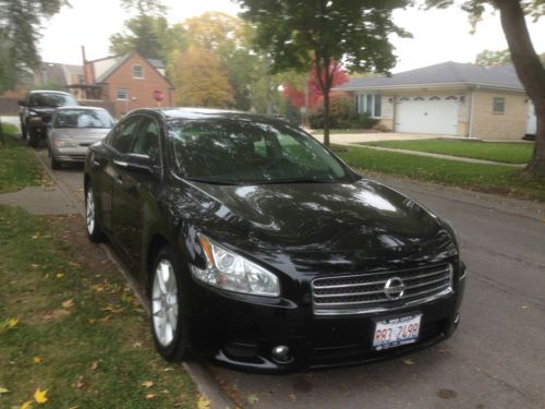 2011 nissan maxima 3.5 sv -11,000 miles only!