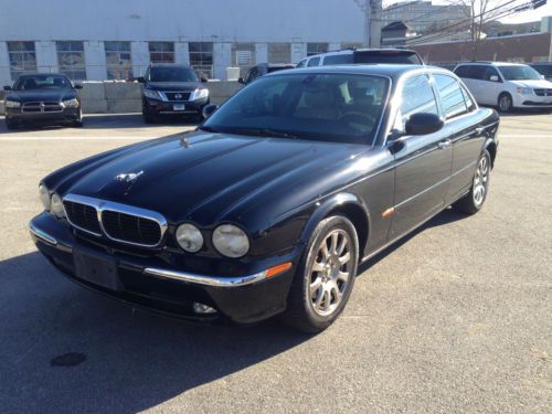 2004 jaguar xj8 4-door 4.2l  ***no reserve*** runs great!! black/gray