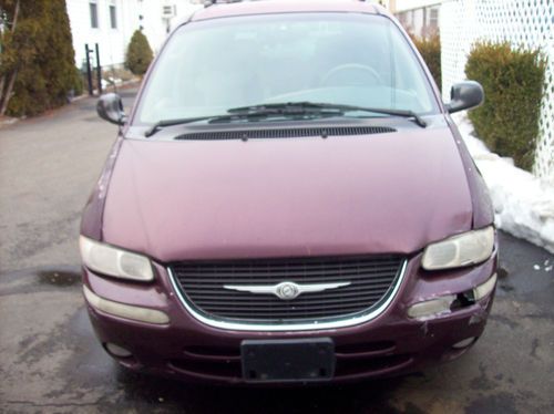 1998 chrysler town &amp; country mini van