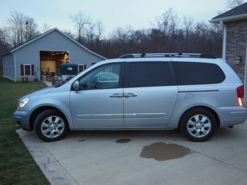 2007 hyundai entourage limited mini passenger van 4-door 3.8l