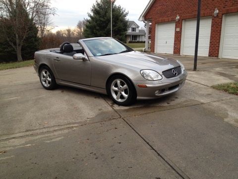 Mercedes benz slk 320  2003  only 75k miles  6 speed manual