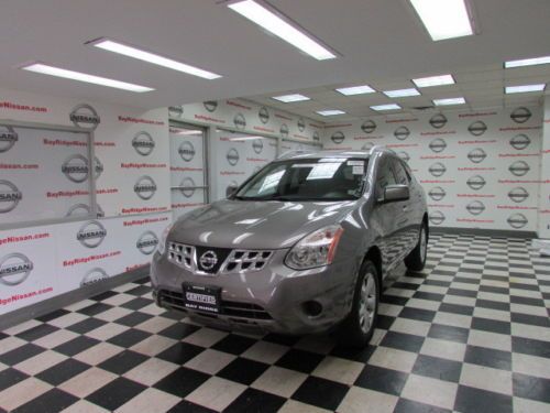 2011 Nissan SV, image 2