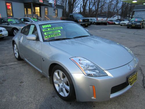 2003 Nissan 350Z Touring Coupe 2-Door 3.5L, image 2