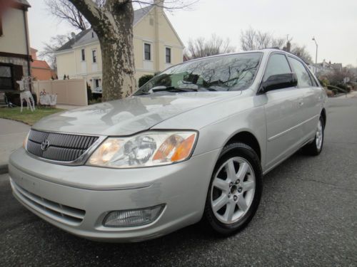 2002 toyota avalon xls. runs beautiful..