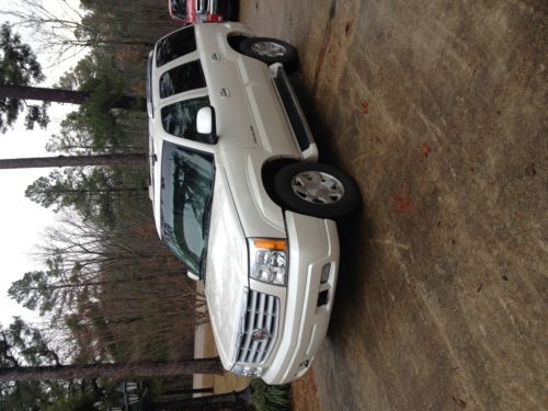 2002 cadillac escalade diamond white, 47000 miles, one owner super nice