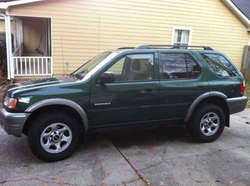 Rodeo isuzu suv clean green