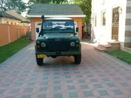 Land rover defender 110 ( ex military )