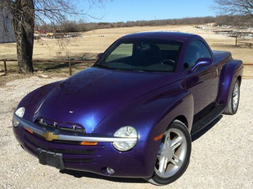 2004 chevrolet ssr base convertible 2-door 5.3l