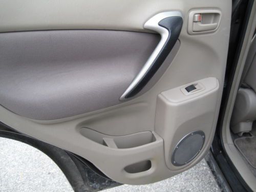 2001 Honda RAV4 2.0 Sunroof Very Clean  NO RESERVE, image 13