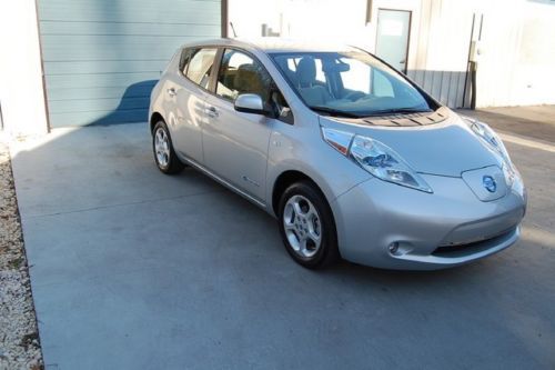 One owner 2011 nissan leaf sl e electric car nav sat bluetooth 11