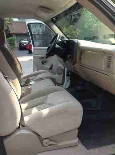 2005 Chevrolet Silverado 2500 HD Base Crew Cab Pickup 4-Door 8.1L, image 11