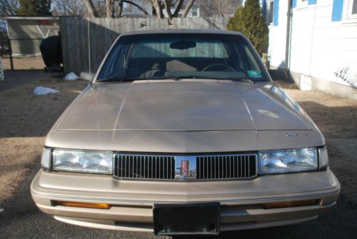 1994 oldsmobile cutlass ciera s  sedan tan 3100 v6 93,000 miles!!