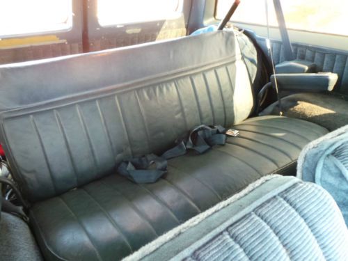 1991 CHEVY SUBURBAN 4X4, 1500 OWNED BY A SMALL TOWN FIRE DEPT.  WELL MAINTAINED, image 12