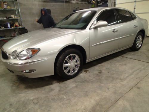 2006 buick lacrosse cxl with only 33,900 miles, salvage, damaged,runs and drives