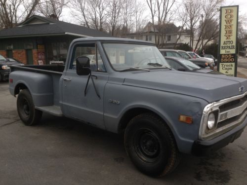 1970 chevy pickup 3/4 ton c 2500 model good running good driving truck