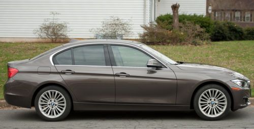 2012 bmw 328i luxury sedan with all the options - must see!!