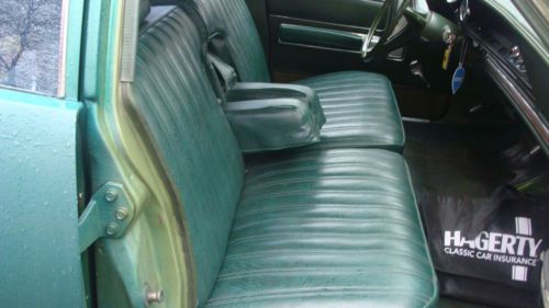 1972 Chrysler Town & Country Station Wagon Rust Free!, image 4