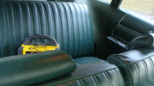 1972 Chrysler Town & Country Station Wagon Rust Free!, image 6