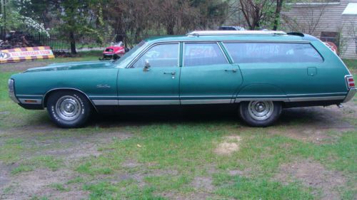 1972 Chrysler Town & Country Station Wagon Rust Free!, image 9