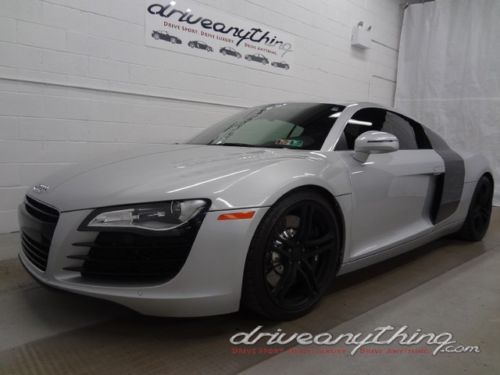 &#039;09 r8 qttro 6spd 20k mi! crbnblds bang&amp;oluf navi rearcam alcntrasts prempckg