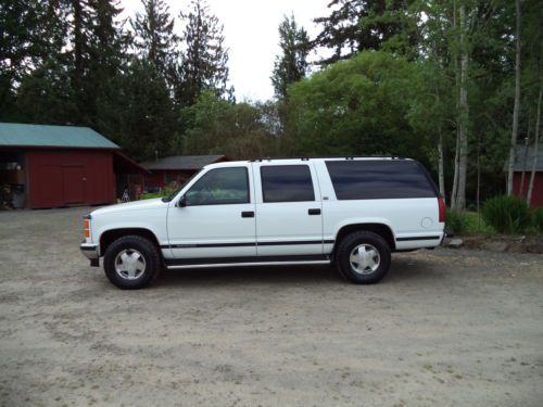 1996 gmc suburban sle sierra 4wd 1500,rust free,very clean,nice,well maintained