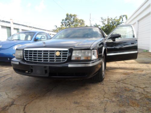 1999 cadillac northstarlimousine 4-door 4.6l, low original miles