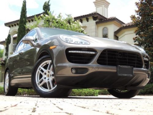 Florida garage kept cayenne twin turbo $119k msrp huge options look at this one!