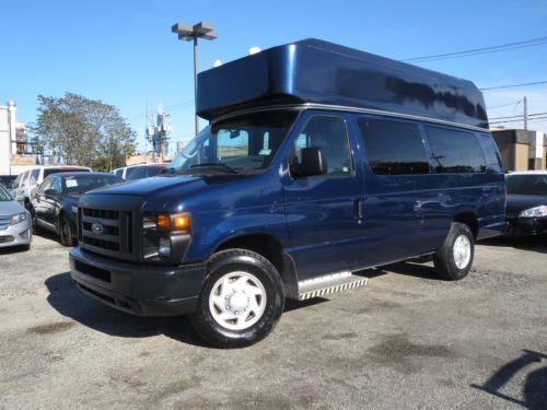 Blue e-350 hi-top handicap accessible van with braun chairlift 86k tx miles