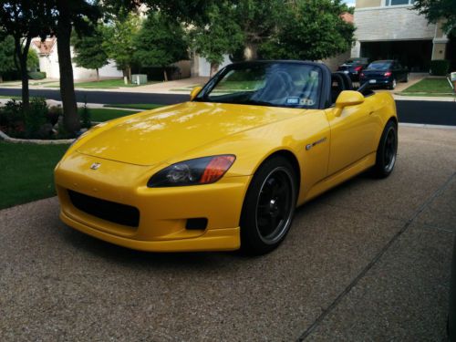 2001 honda s2000 base convertible 2-door 2.0l