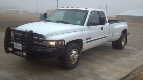 White larmie slt, great condition, power windows, power locks,built transmission