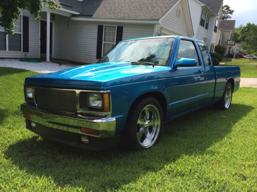 1986 gmc sierra s-15 / chevrolet s-10 v8