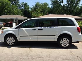 2014 dodge grand caravan sxt mini passenger van 4-door 3.6l