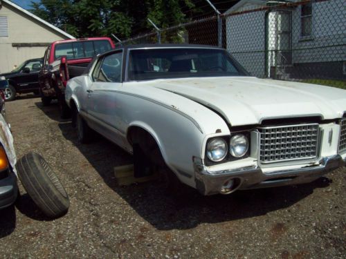 1972 olds cutlass cs with clean title starts &amp; runs rare barn find great project
