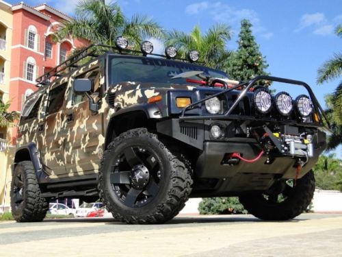 You&#039;re looking at a custom marine corp edition 2003 hummer h2.