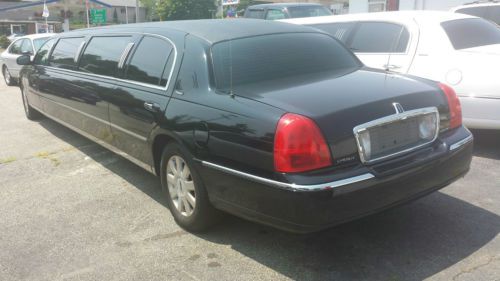2003 Lincoln Town Car Executive Limousine Dabryan 120" Limo, image 3