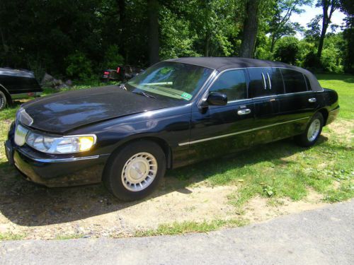 2000 licoln town &amp; country limousine (mechanic special)