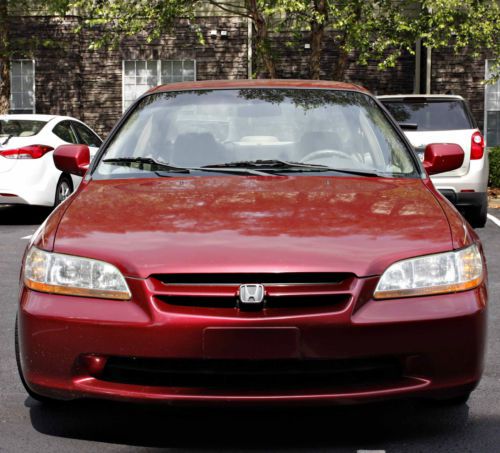 2000 accord se 4-door, 4-cyl 2.3l automatic w/ 234,569 miles in good condition