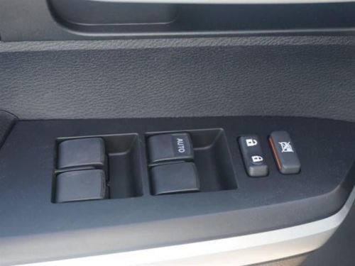 2014 toyota tundra sr5