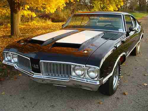 1970 Oldsmobile W-30, 4 speed, Numbers Matching, documented, Original miles, image 2