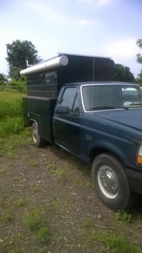 1996 ford f-250 utility truck enclosed standard transmission air condition