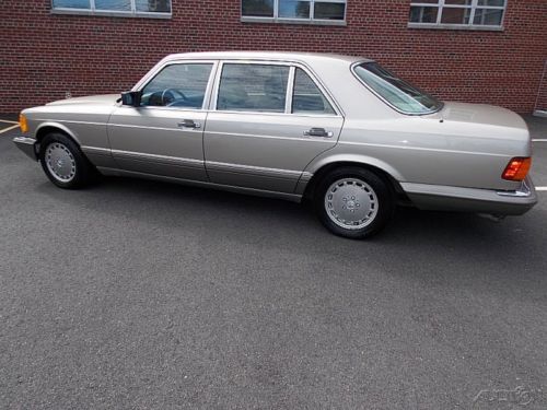 420 SEL Smoke Silve with Oyster Leather/ Rare Traction Control Option/Rust Free!, image 2