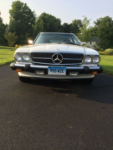 White w/navy interior excellent condition 560 sl - hard and soft top convertible