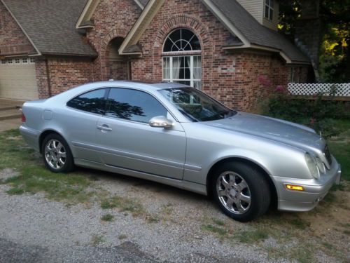 2002 mercedes-benz clk320 base coupe 2-door 3.2l