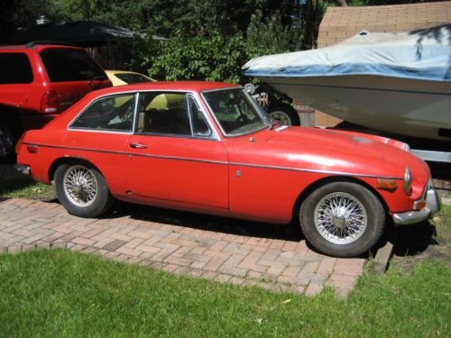 1972 MG B GT, Rolling Chassis complete w/Wire wheels, Engine and Transmission, image 2