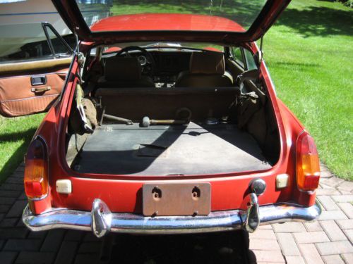 1972 MG B GT, Rolling Chassis complete w/Wire wheels, Engine and Transmission, image 6