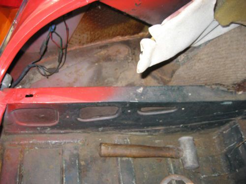 1972 MG B GT, Rolling Chassis complete w/Wire wheels, Engine and Transmission, image 9